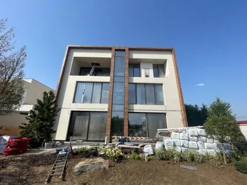 LUX Individual Residence
